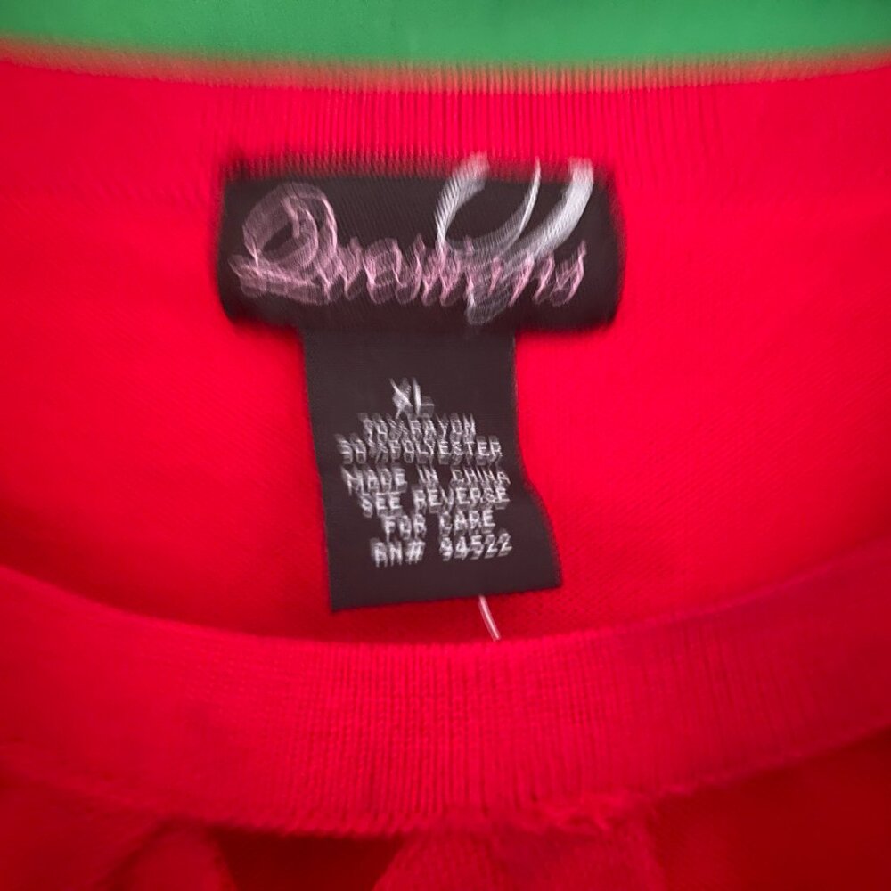 QUESTIONS RED TOP SIZE XL - Picture 3 of 5